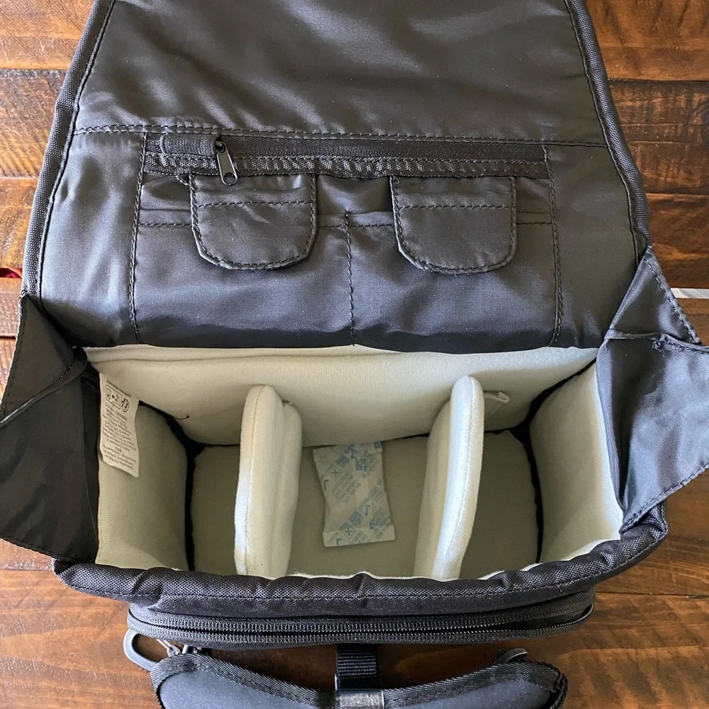 New in Box Amazon Basics DSLR Camera Gadget Bag, Black